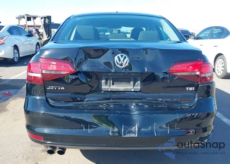 2017 Volkswagen Jetta 1.4T S z USA, uszkodzony, nr VIN 3VW2B7AJ7HM370306